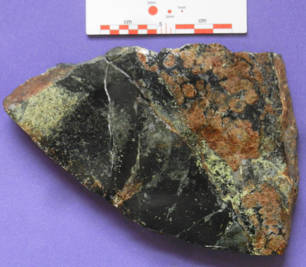 garnets-in-bc