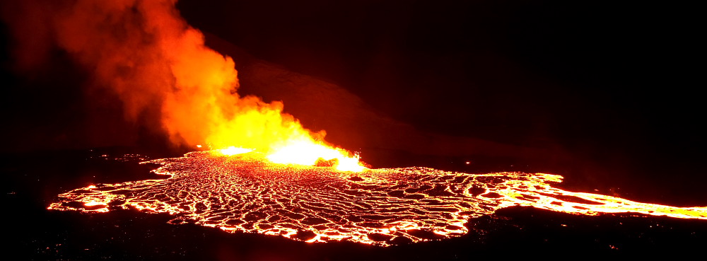 eruption - view 1 [118 kb]