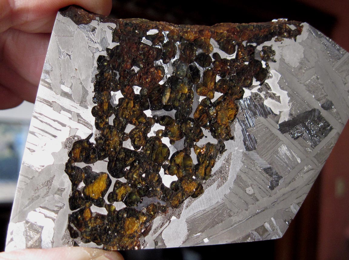 Seymchan pallasite facies in iron, 204 kb]